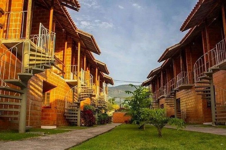 Chalé na Praia | Aconchegante em Cond. Fechado