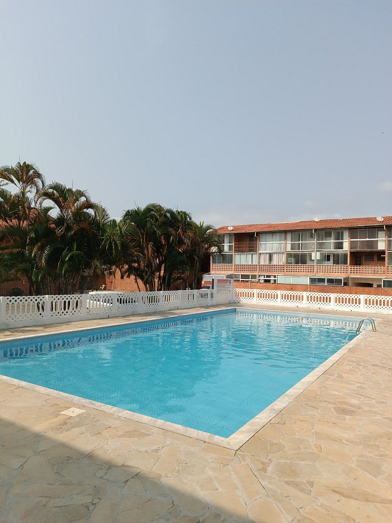loft p/ casal ou família, piscina, 5 min da praia