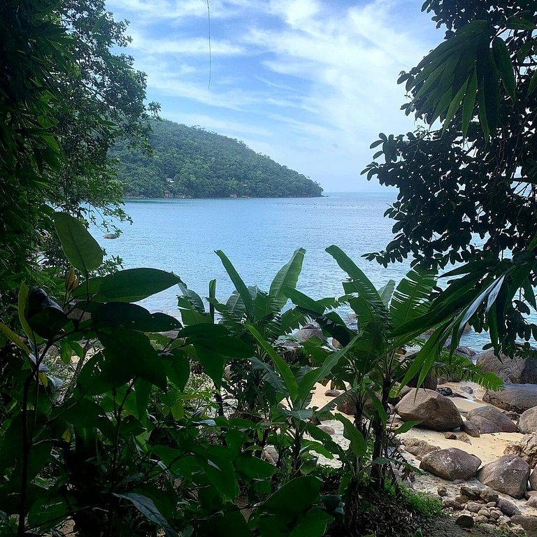 chalé confortável, cond. reservado - 5min da praia