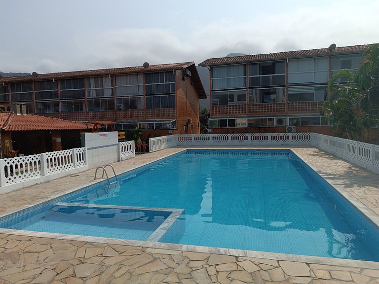 loft p/ casal ou família, piscina, 5 min da praia