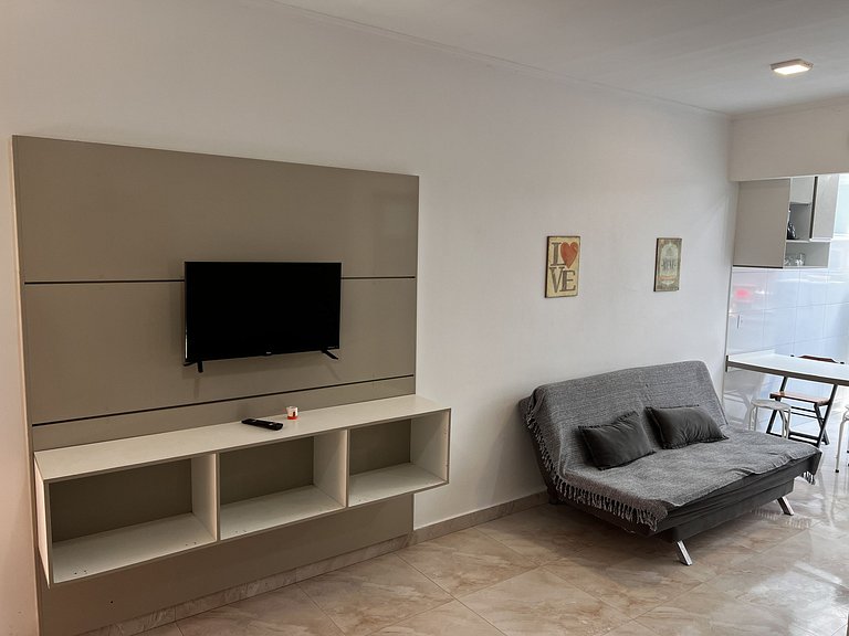 Conforto p/ casal, piscina - Wi-fi, 5 min da praia