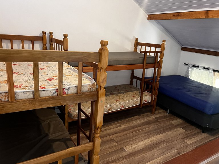 chalé confortável, cond. reservado - 5min da praia