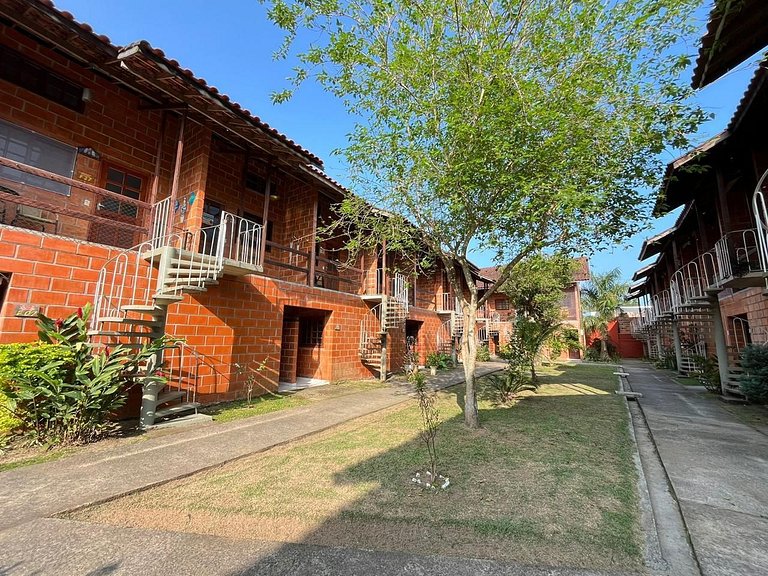 H5 Apartamento perto da praia com piscina