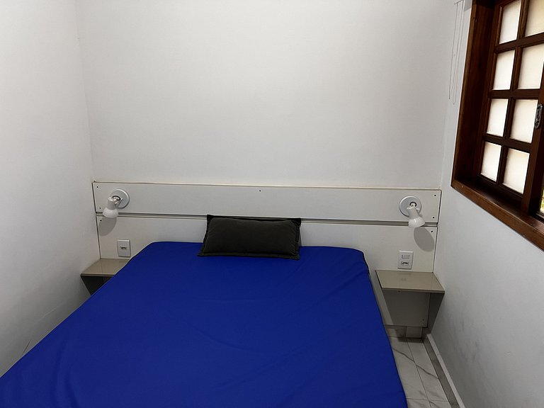 Apt em cond. Piscina, vaga e Wi-Fi, 5min da praia