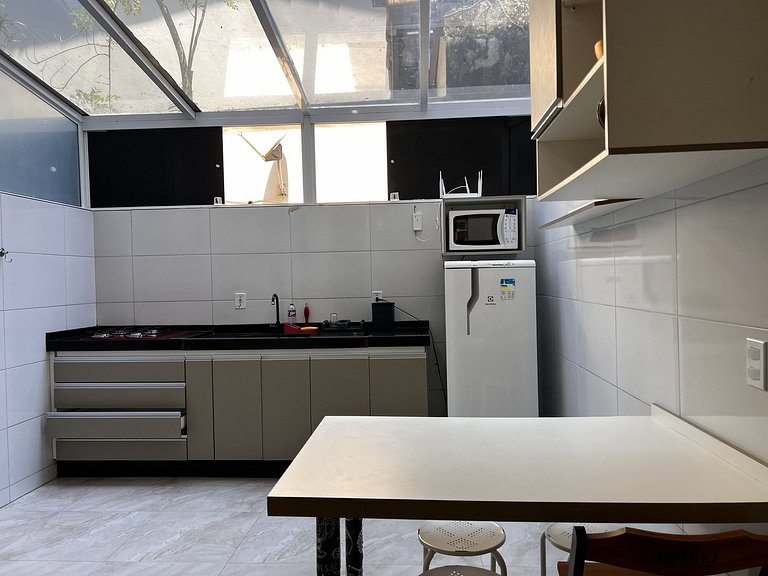 Ideal p/ casal ou família, conforto, piscina e perto da prai