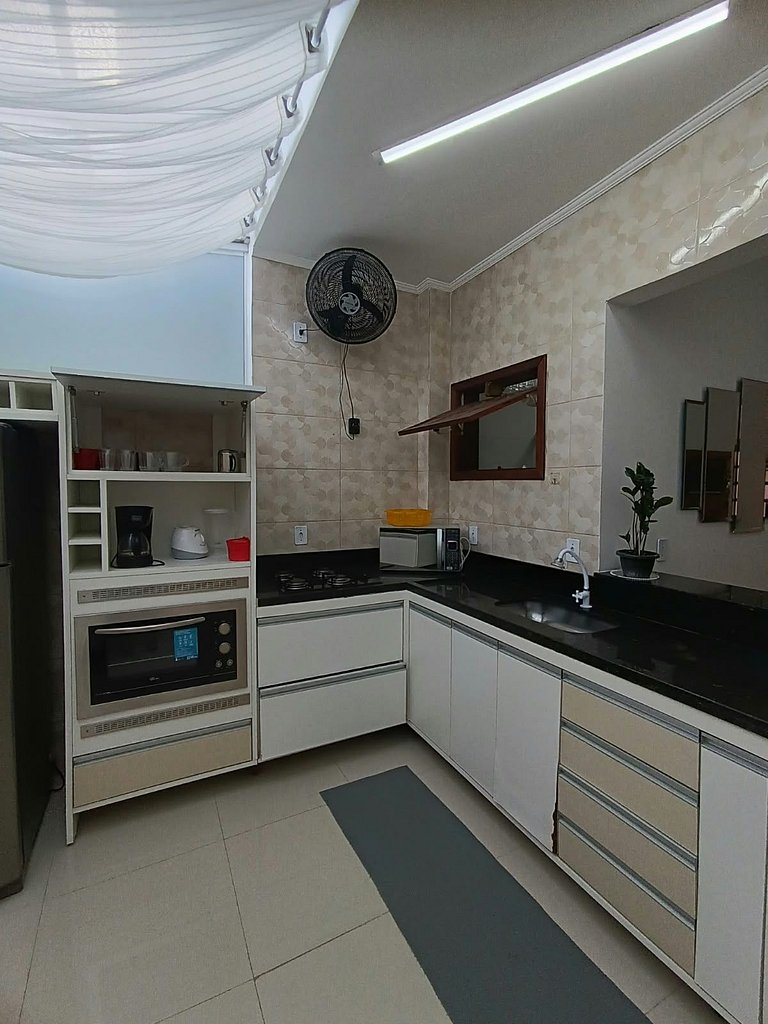 H5 Apartamento perto da praia com piscina